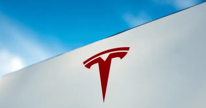 特斯拉 FSD v14.3 美国推送！马斯克说它是自动驾驶最后一块重要拼图