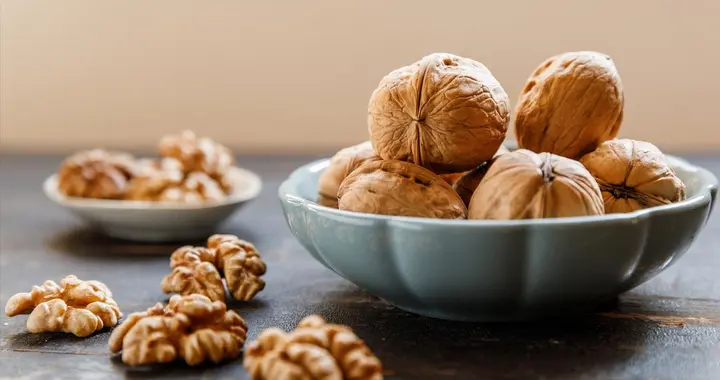 核桃是“血糖调节器”？研究发现：核桃让血糖更健康，怎么吃好？