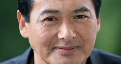 78岁周润发片场哽咽改稿，诠释何为演员脊梁