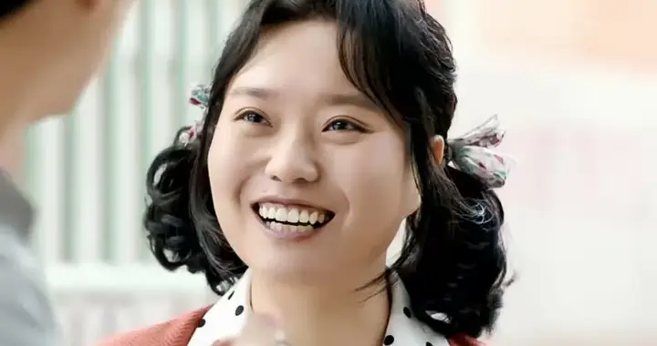 给李雪琴单独写个剧得了，明明只是女三号，硬是抢了女主的风头