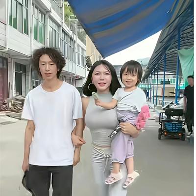 丙方立场：国际巨星庞麦郎的审美越来越在线