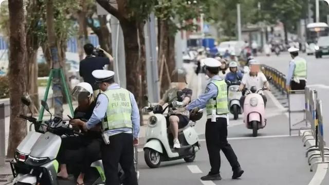 蒲根蒲草：深圳市整治电鸡乱象的力度可以说