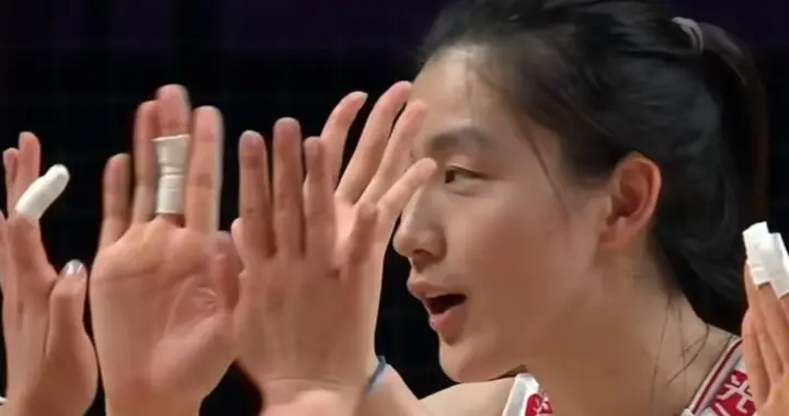 刁琳宇宝刀未老，世联赛1/4决赛中国女排3-2淘汰美国女排晋级决赛