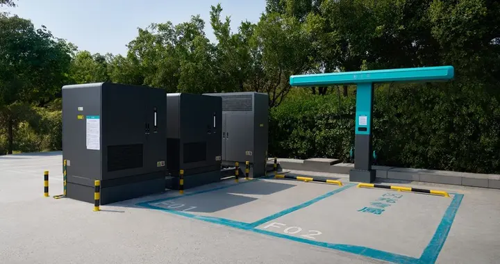 比亚迪“闪充中国”领跑，2026款海狮06EV首搭闪充技术交付火热