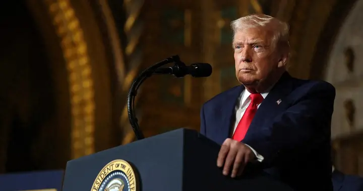 特朗普轻飘飘一句话，把高市早苗吓得不轻，李在明：马上访问日本