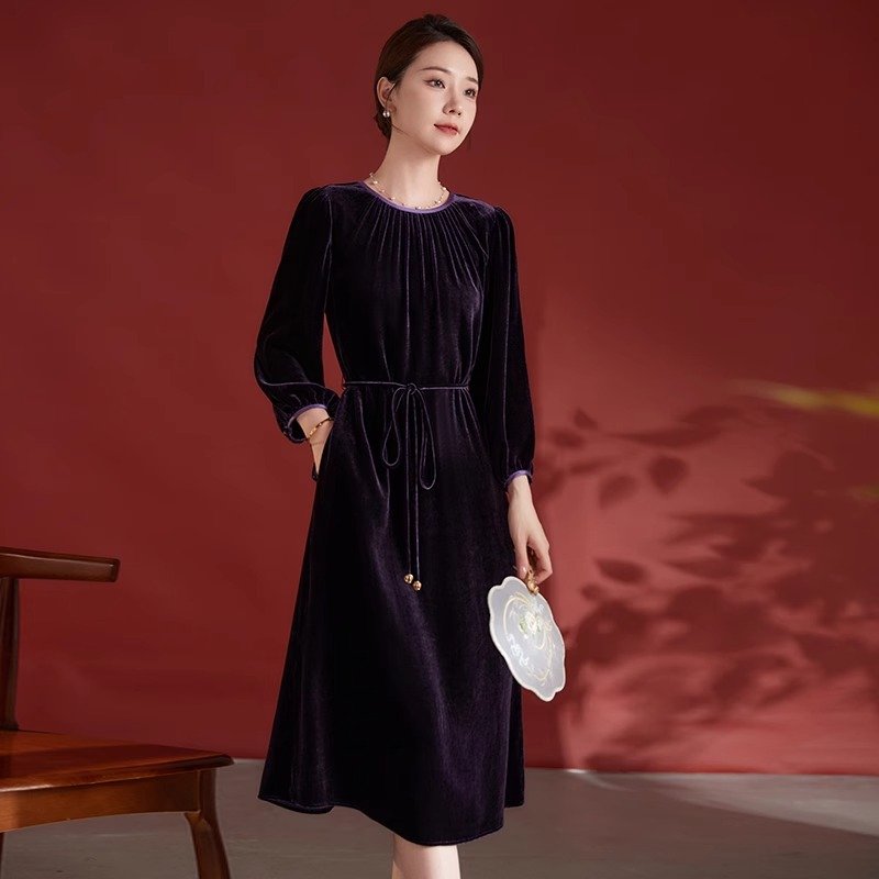 💫梦幻流转，真丝绒裙的浪漫演绎