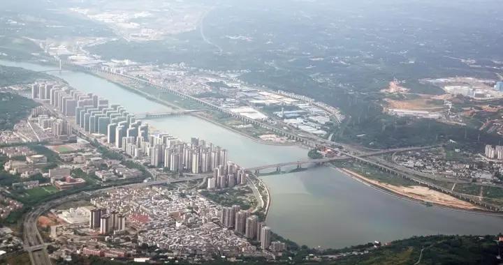 给绵阳900万人，看它敢不敢争西部第三？四川地级市真是太吃亏了