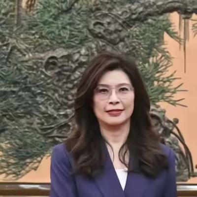 远方有伊人：4月10日，郑丽文参访清华大