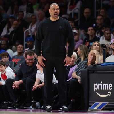 篮下后撤步：火箭队给人的感觉是一支缺乏灵