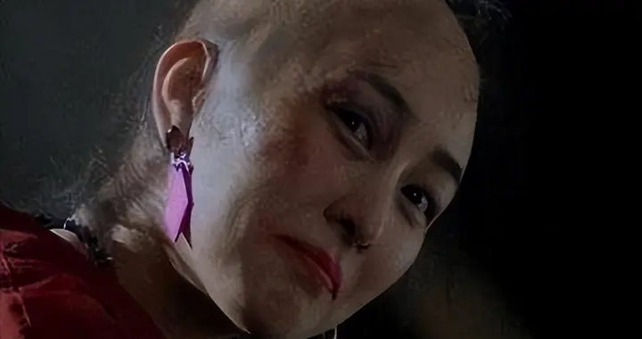 与孔令辉同居11年，被黑人扛肩上的马苏，最终为自己的行为买单