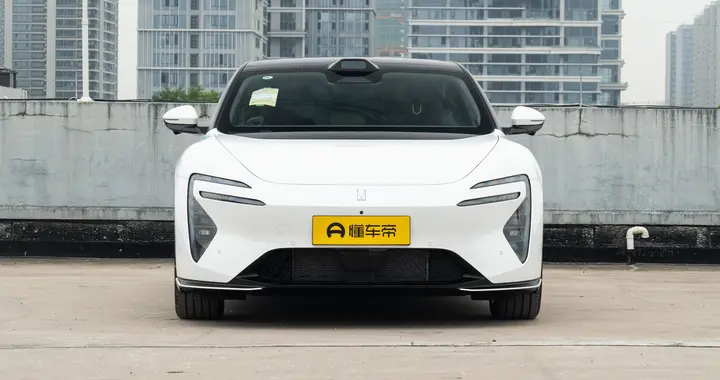 一车双体态，阿维塔06系列，轿跑和旅行车，怎么选才不亏？