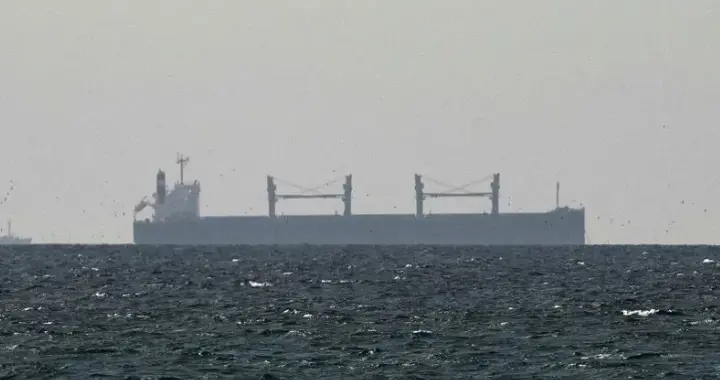 霍尔木兹海峡一天之内开了又关了。