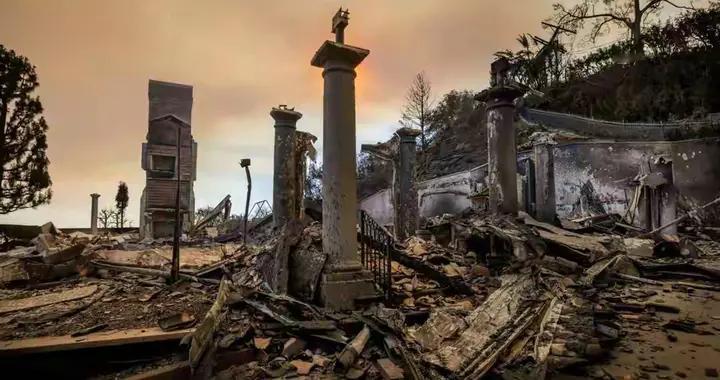 灾民成筹码？特朗普与纽森为重建权彻底翻脸