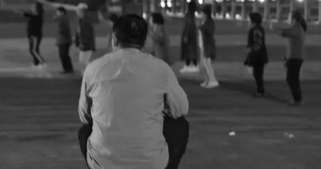 为什么越来越多中年人，宁愿存银行活期，也不愿理财？