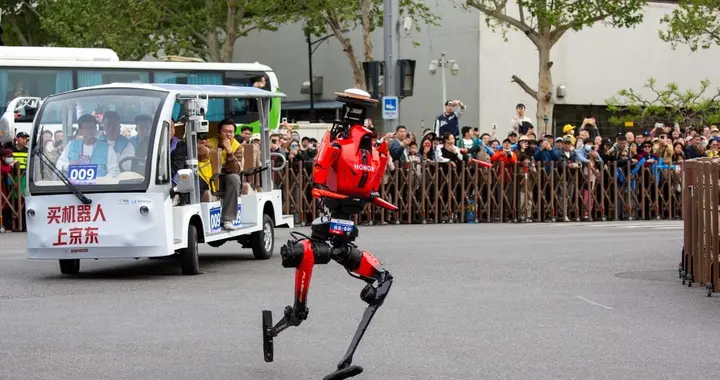 国产机器人半马破纪录，但真正赢家是它？