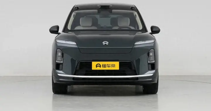 试驾全新蔚来ES8，空间大+补能快，40万级纯电大三排的务实之选