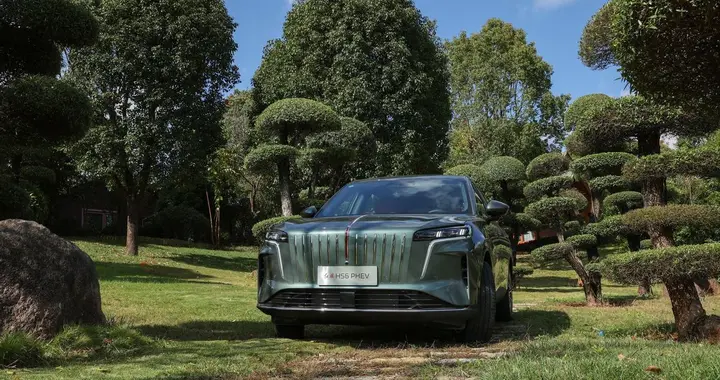 17.88万起享更好大五座，红旗HS6 PHEV全场景适配