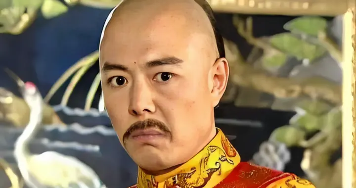 乾隆到底是明君还是昏君？一手好牌打烂的十全老人，骗了我们太久