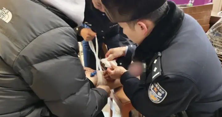 南方小土豆注意！男子在哈尔滨冻到血管爆裂，女警一句话火遍全网