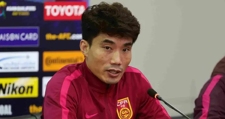 郑智∶里皮执教国足时，不明白球员在俱乐部跟国家队的反差大原因
