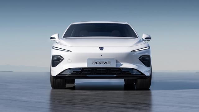 造型出彩，荣威D7正式亮相，纯电/混动两种动力