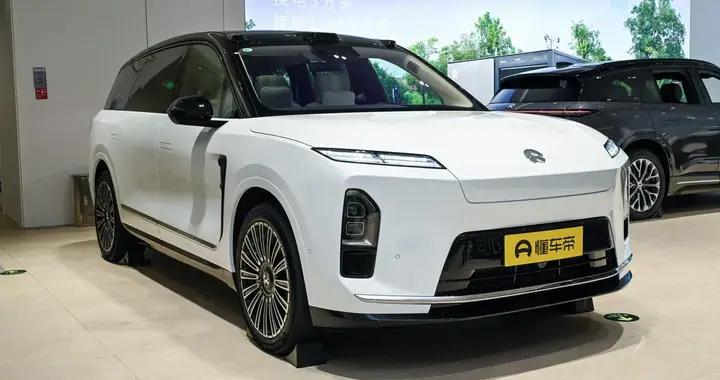 蔚来全新ES8：520kW双电机＋635km纯电续航，补能无忧，换电无虑