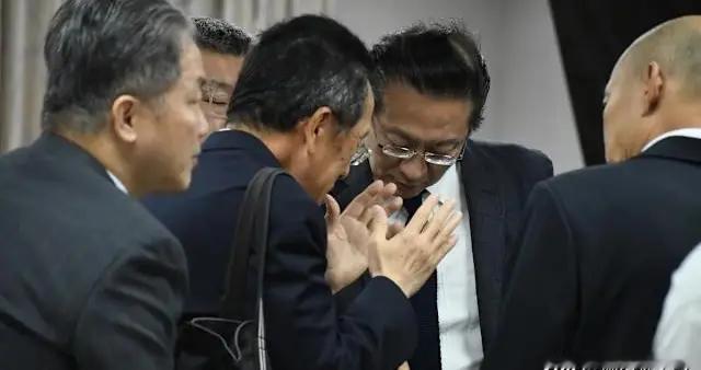 军购案协商四度破局 爆激烈冲突！赖士葆提8000亿上限 绿营寸步不让