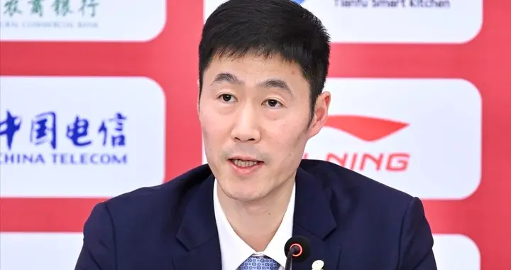 王励勤终于出手了，国乒新改革刀刀见血，刘国梁的担心恐要成真