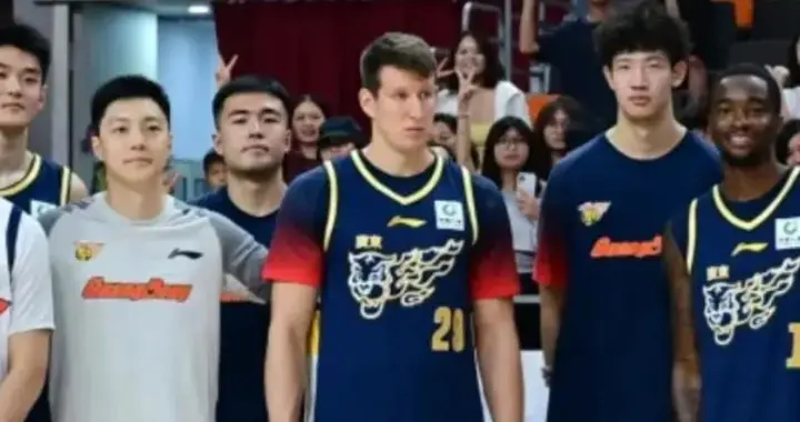 广东队大外援2选1，杨瀚森前队友，或者是NBA榜眼秀