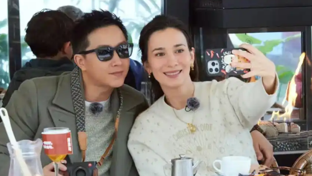 卢靖姗压迫感好强，一个眼神让韩庚闭嘴，节目第一期就有暗示