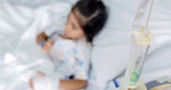 男孩遭遇睾丸扭转，医护上演抢救“黄金法则”