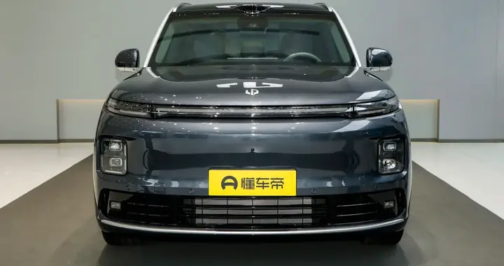 春暖花开，旗舰驾到，零跑D19：21.98万起，家用七座“全能好车”