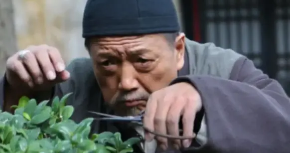 演了一辈子好戏，却没来得及多陪家人，秦焰的离开给谢霆锋提了醒