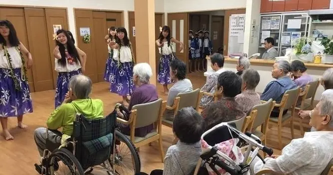 3.2亿老人养老难题有救了吗？国家首次分三类，有盼头了？