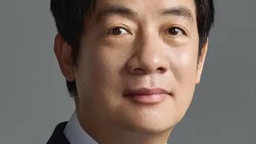 小阿蔓的梦游记：就在刚刚，  台“总统府