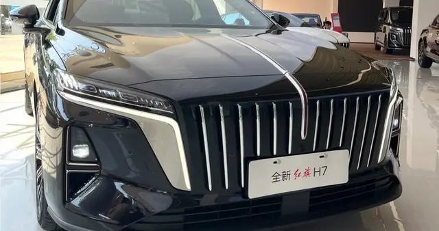 红旗掀桌了！C级尺寸+2000MPa笼式车身+鸿鹄插混，H7 PHEV真香！