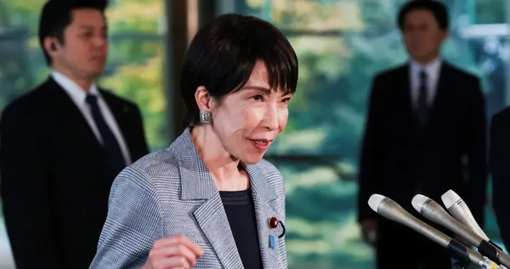 被指“特朗普不说支持日本”，久经沙场的日外相，突然演起了耳背