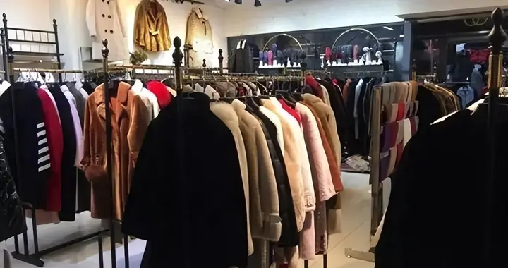 曾一件上万不缺买家，如今卖二手都没人接，为何貂皮大衣跌下神坛