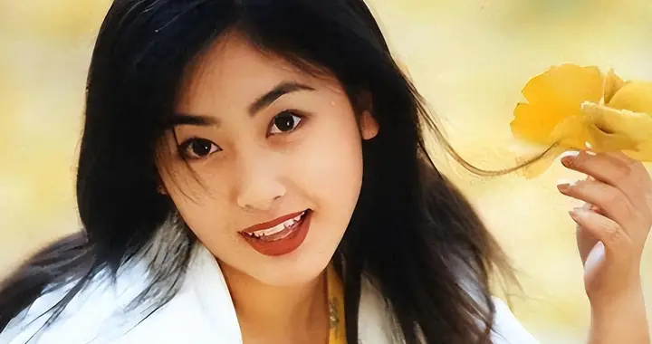 被张铁林玩弄感情后，嫁给了“臭名昭著”的他，如今才知她多精明