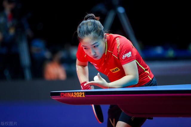 WTT澳门赛，刘诗雯三喜临门，笑开花，如此大的红包，看得人眼馋