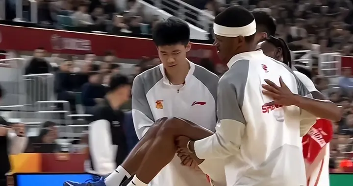 深圳男篮103:98胜山西，赛后收3好2坏消息 约翰逊伤情曝光 不乐观