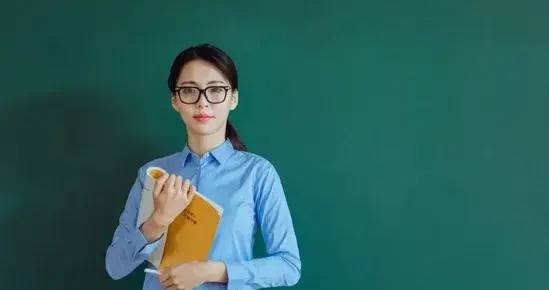 赖老师被处理 问其他岗位对应什么程度错误 该以她为耻不是求放一马