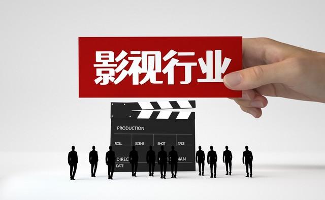 审美的时代偏差：丑星走红