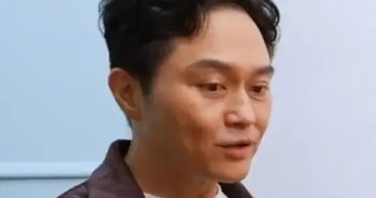 张智霖被问父子谁更帅，笑称“19岁的儿子未必有55岁的我英俊”