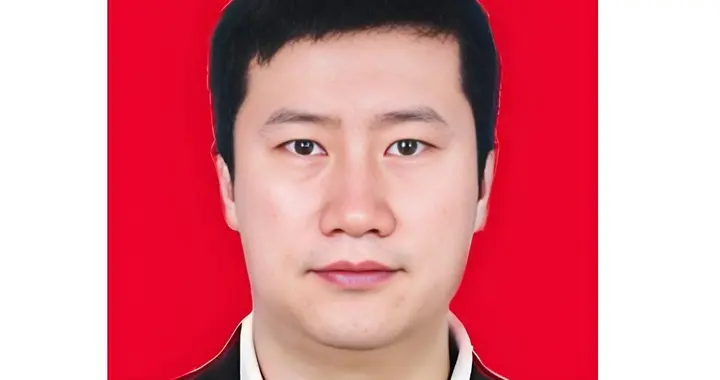 16岁辍学的内蒙放羊娃，一年暴富190亿！转头给贾国龙递了一把刀