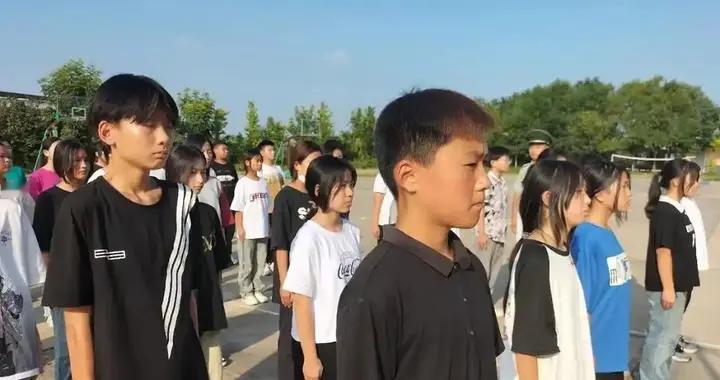 袁集记忆3：袁中学生，那个年代的猴，风吹古楚千帆再见仍似少年