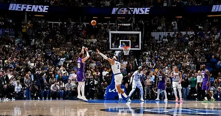 历史第一人詹姆斯再创里程碑，肯纳德绝杀魔术湖人9连胜