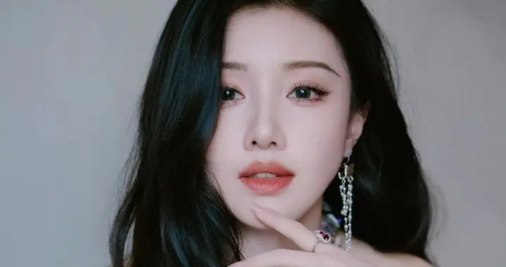 王鹤润：小美女变成大美女，更招人喜欢了