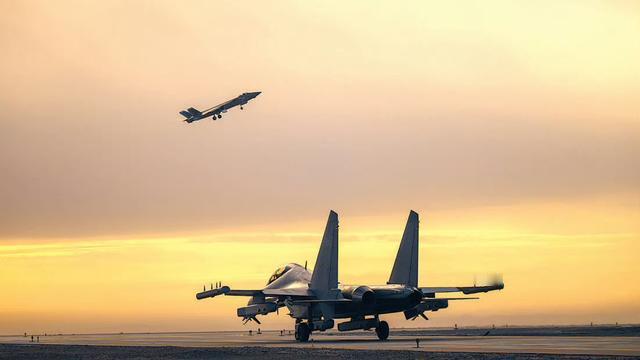 黑暗的左手：帅！ 超级帅！ 这是世界上目