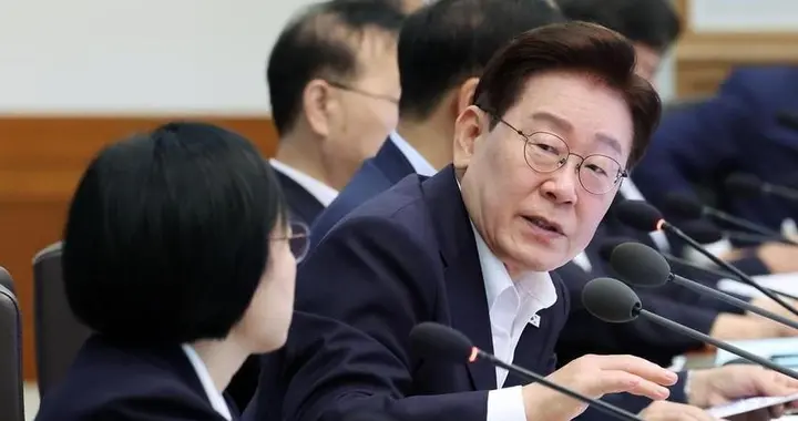 连挥三板斧，美话说的很明白，李在明没想到，韩国崩盘已成定局？